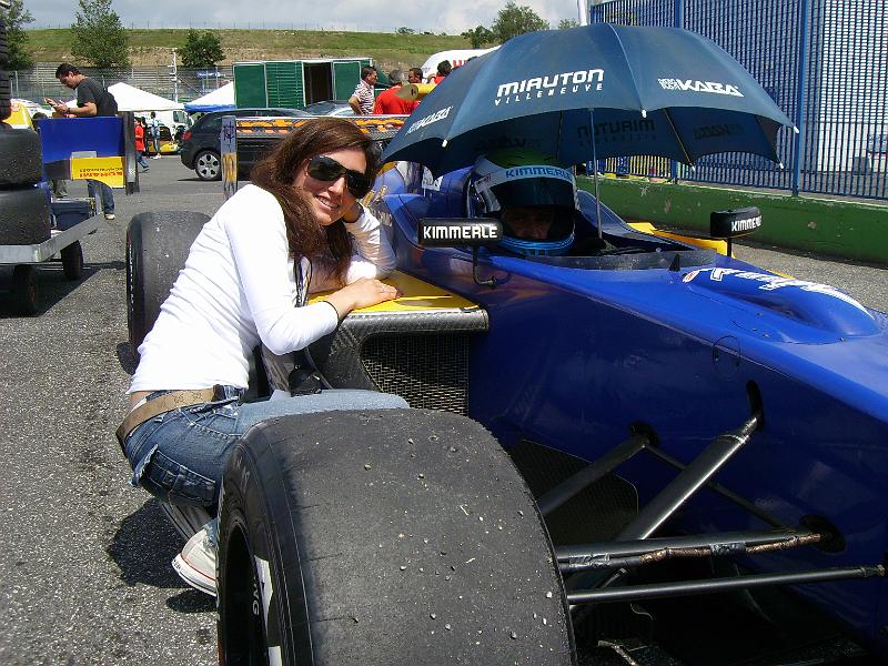 SL702001.JPG